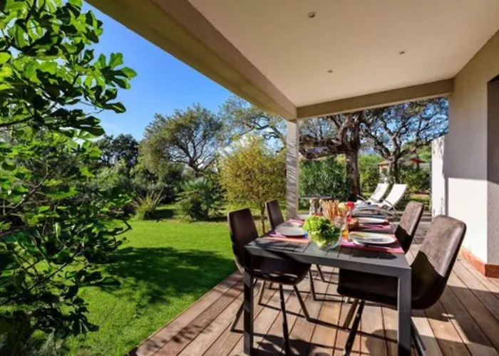 Отель Calarossa Bay Порто-Веккьо